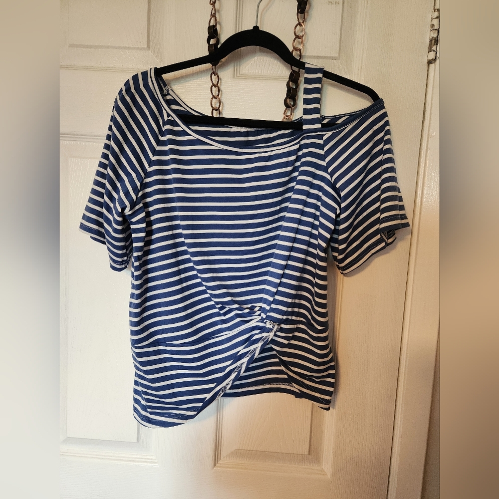2/$15 Striped Crop top